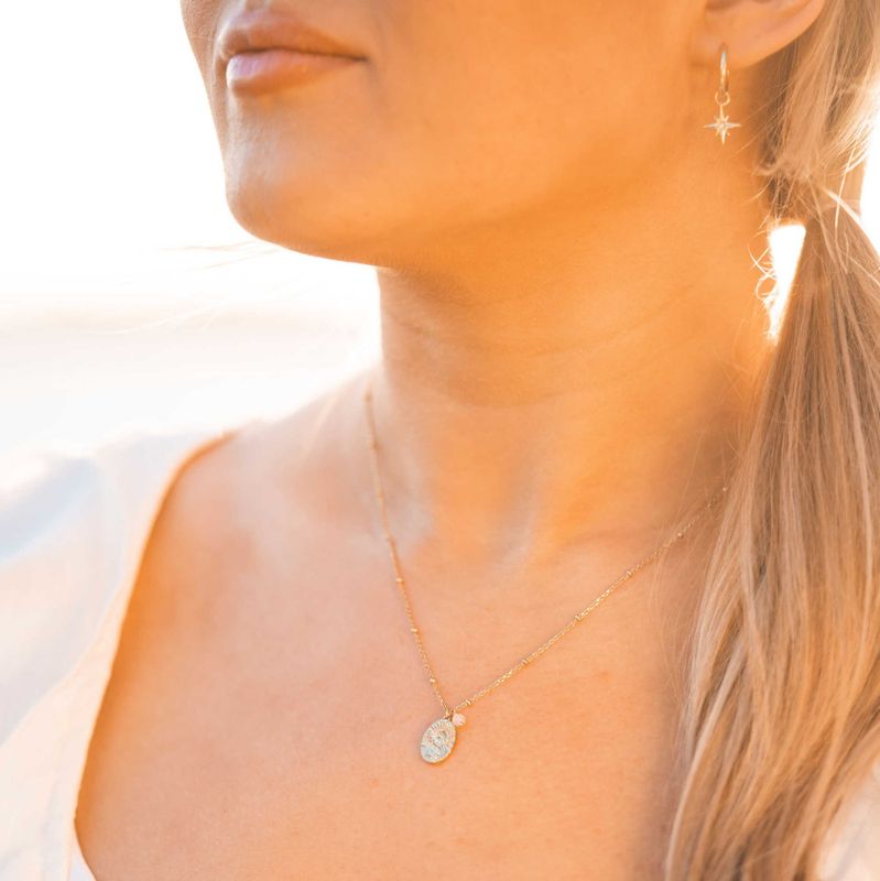 Madonna smykke i sølv med rosenkvarts