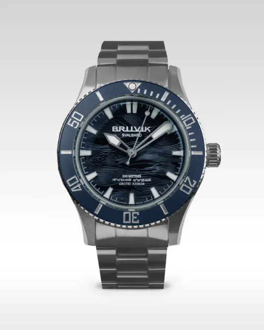 Hovedbilde Bruvik Svalbard Arctic Fjords Wave Dial Blue